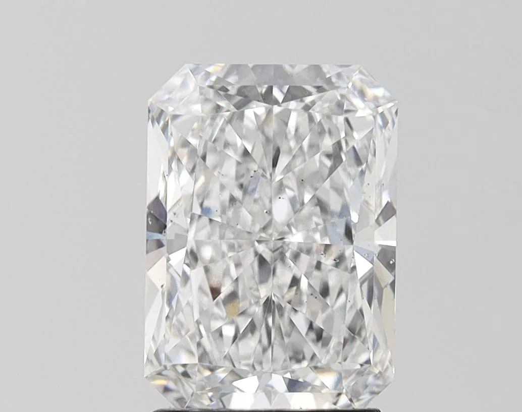 3.09 carat E-SI1 Radiant Cut Lab Grown Diamond
