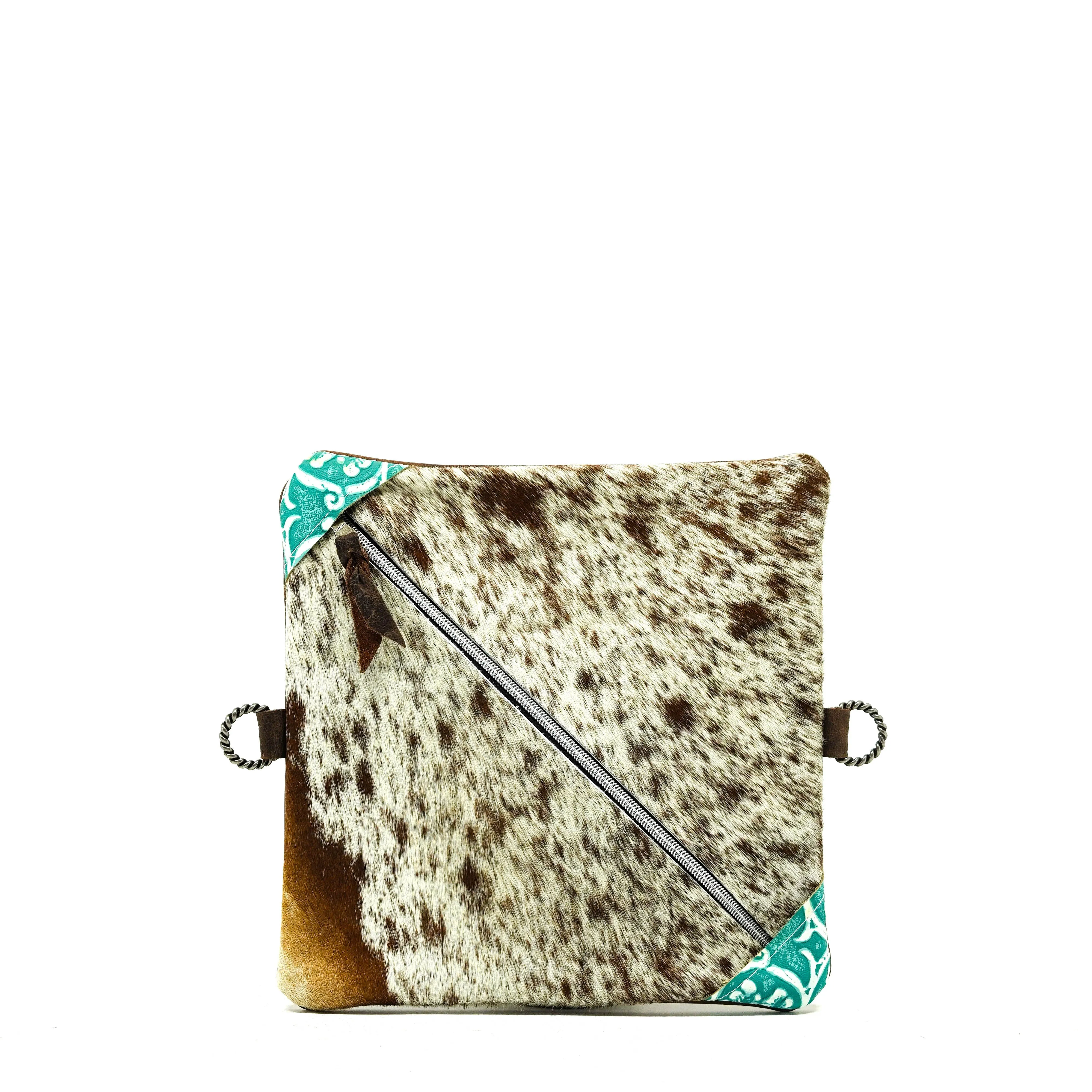 Accessory Bag - Speckled Longhorn w/ Turquoise Sand Tool