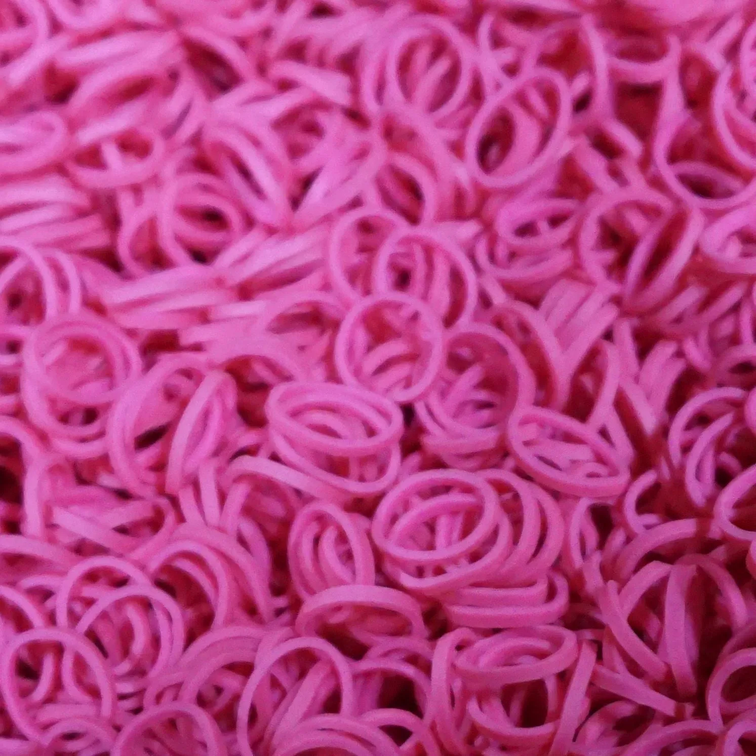 Amelia Beauty | 1/2in, Pink, Elastic Rubber Band Pony Tail Holders | Made in USA, Ideal for Ponytails, Braids, Twists, Dreadlocks, Styling Accessories for Women, Men and Girls | 1000 Pack