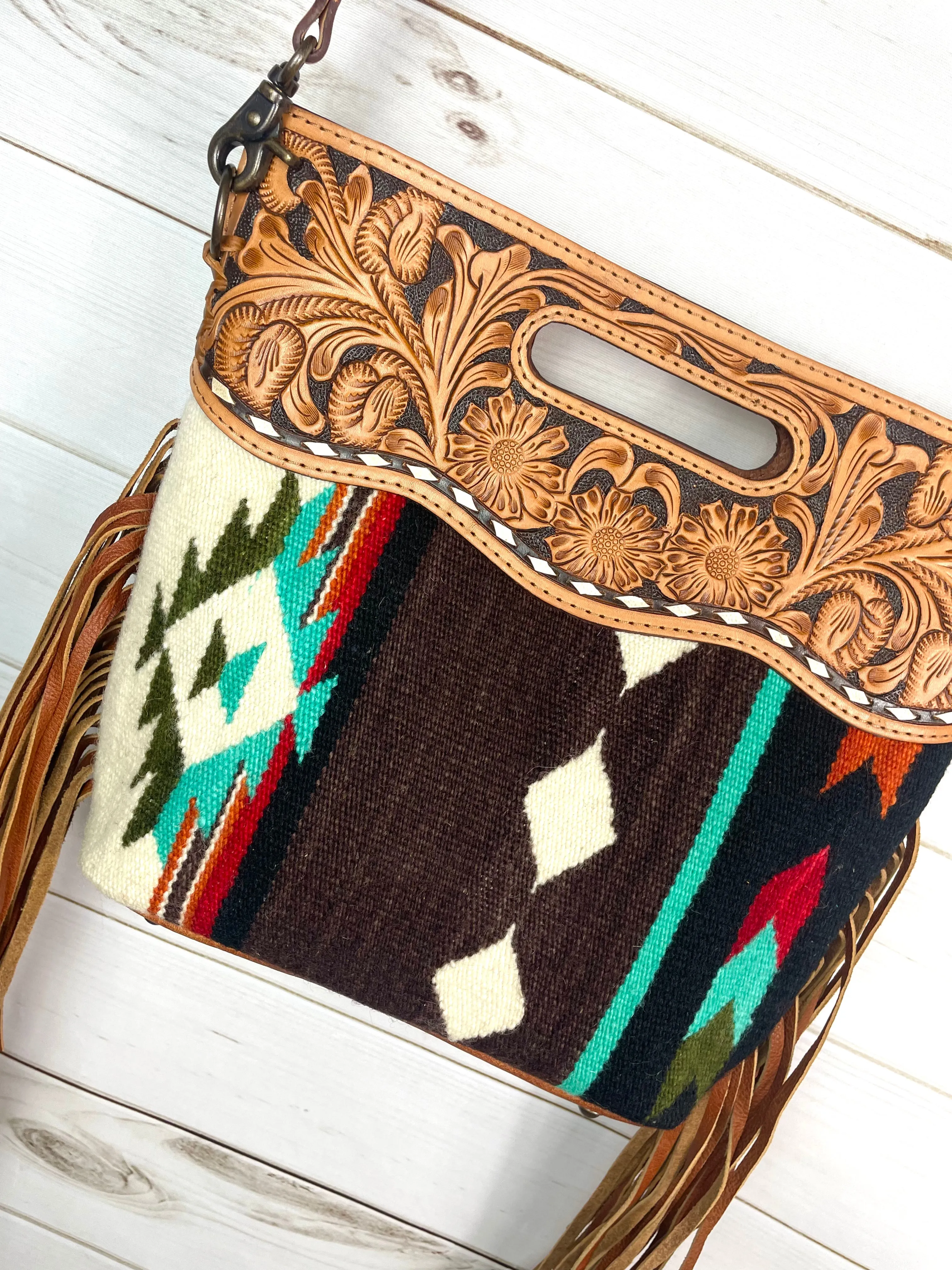 Cafe Arrow Pattern Wool Leather Handle Fringe Bag