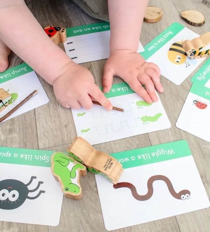 Mini Beasts & Pen Control Flashcards |  Toddler Flashcards