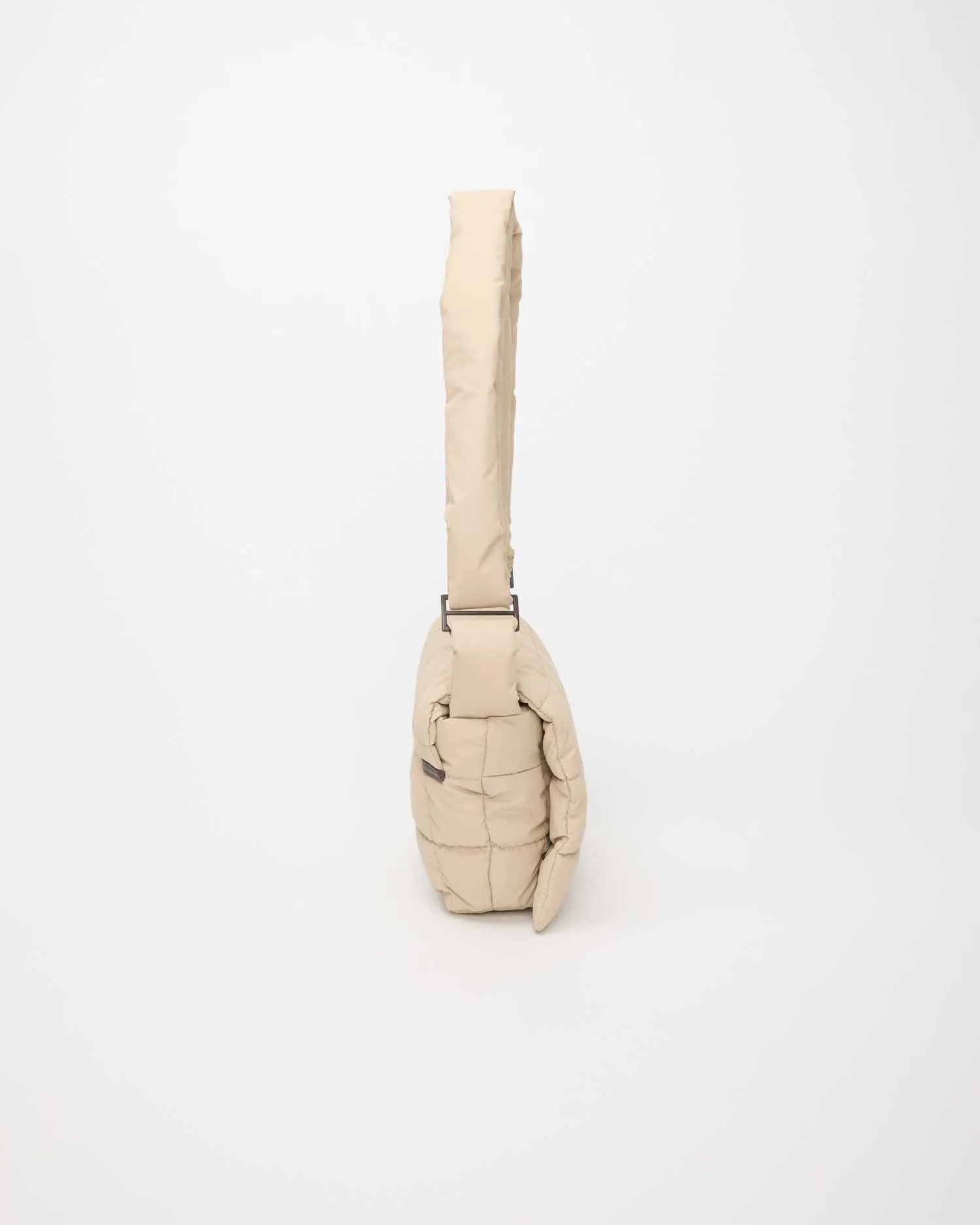 Porter Messenger Sand