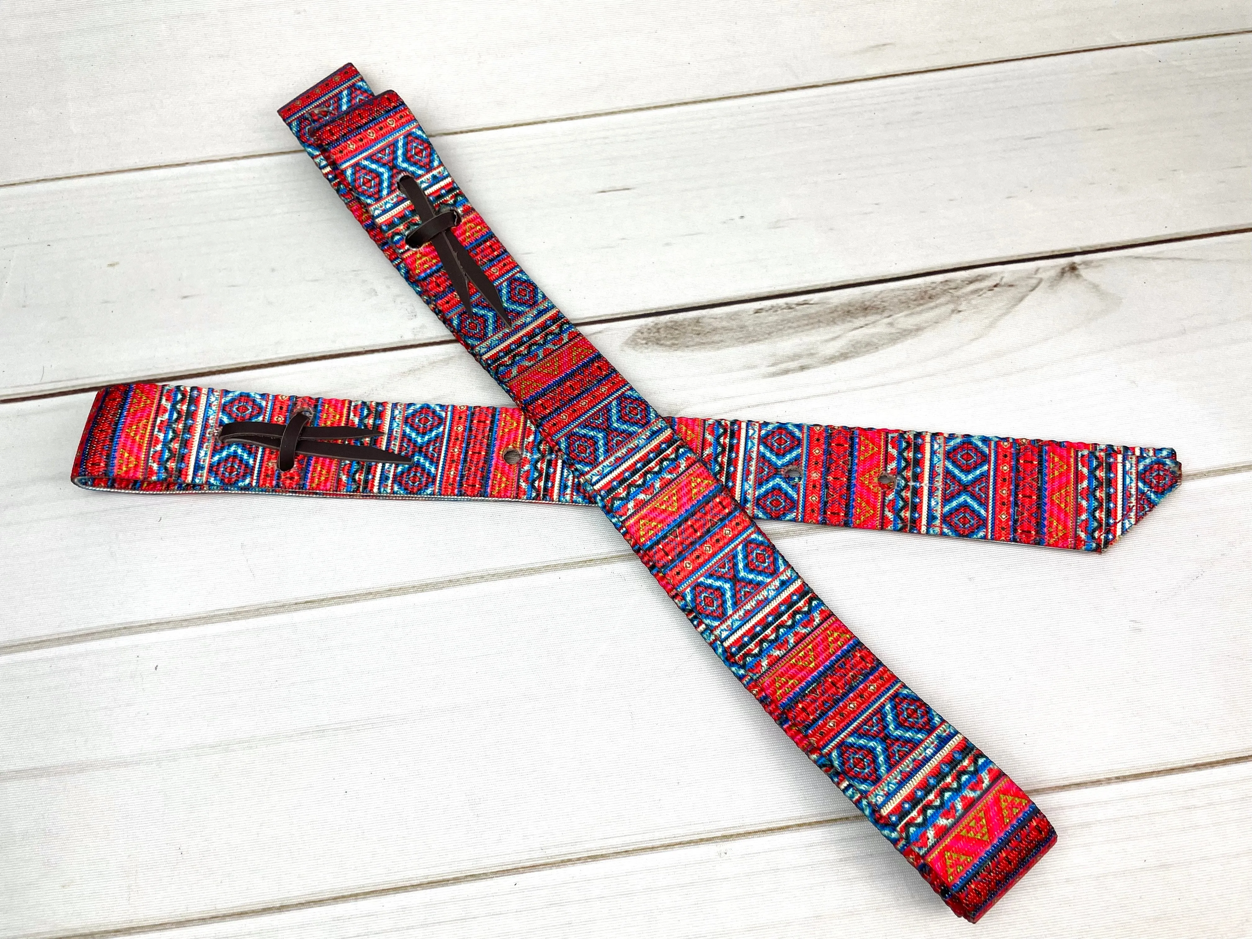 Red Aztec Pattern Cinch Strap Set