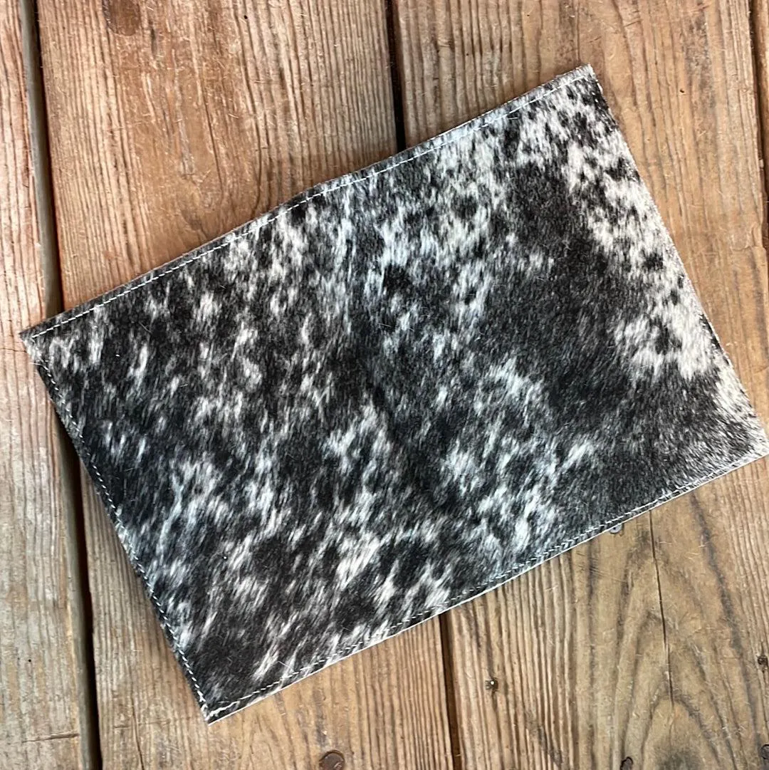 Small Notepad Cover - Black & White w/ No Embossed